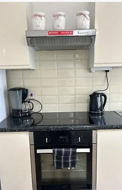 Sylvan City Escape In London Apartment